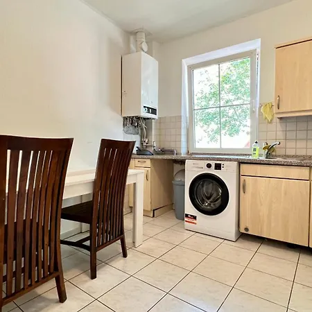 Zentrale Monteur & Businesswohnung In Heide Mit Wlan, Kueche & Parkplatz Apartment Heide (Schleswig-Holstein)