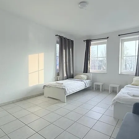 Zentrale Monteur & Businesswohnung In Heide Mit Wlan, Kueche & Parkplatz