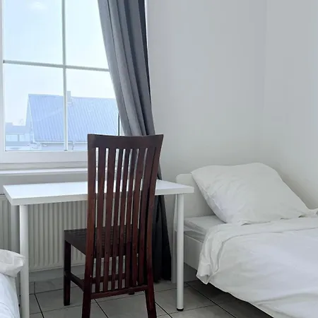 Zentrale Monteur & Businesswohnung In Heide Mit Wlan, Kueche & Parkplatz