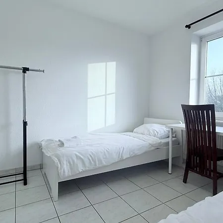 Zentrale Monteur & Businesswohnung In Heide Mit Wlan, Kueche & Parkplatz Appartamento